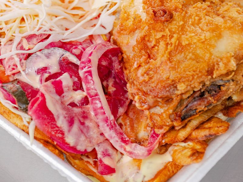Antojitos Hondurenos Mariela (Food Truck) food